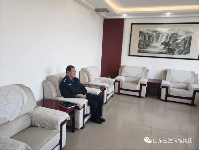 山东心博买球_心博买球集团副总经理张广义到开发区派出所慰问